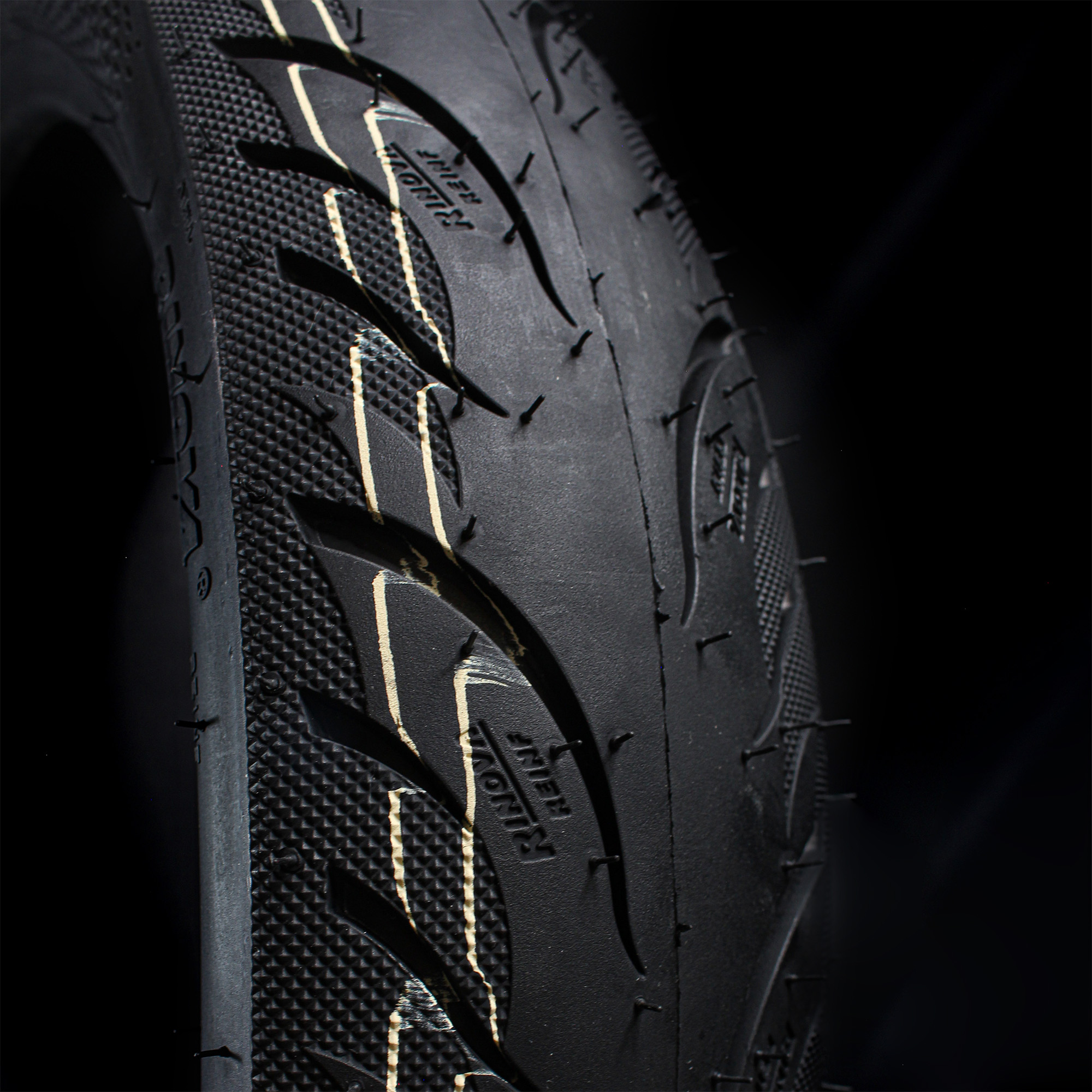 Llanta 80/90-17 REINF RT389-S TL 50L RINOVA TIR - Imagen 5