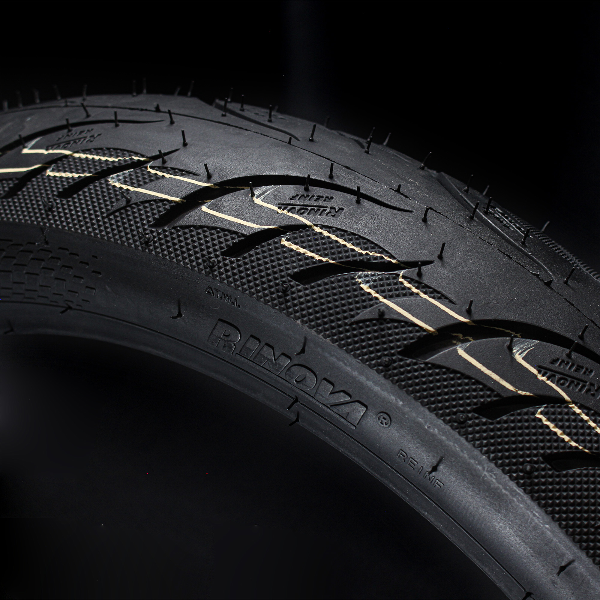 Llanta 80/90-17 REINF RT389-S TL 50L RINOVA TIR - Imagen 6